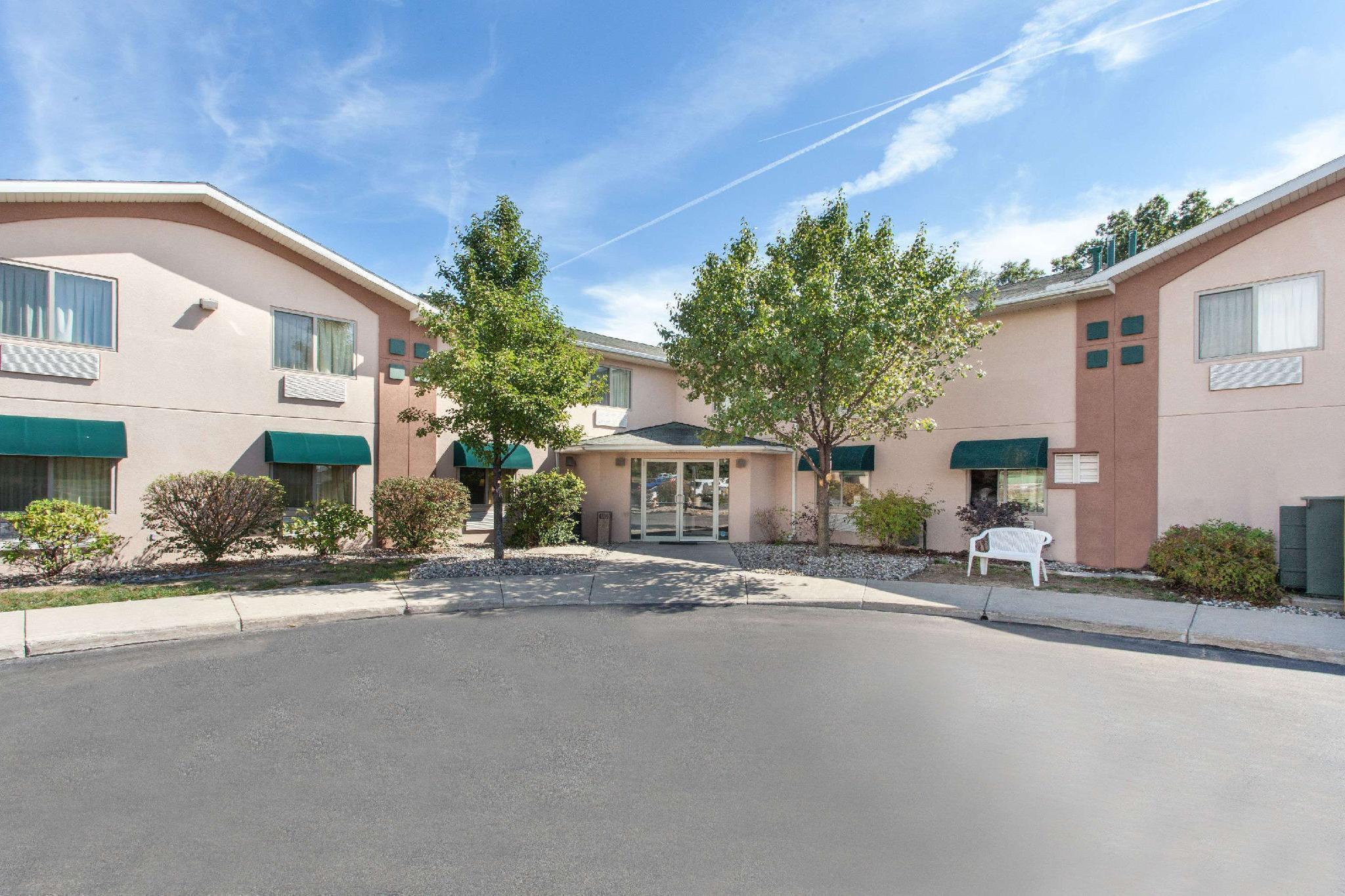 Hotel Baymont By Wyndham Swanton Extérieur photo