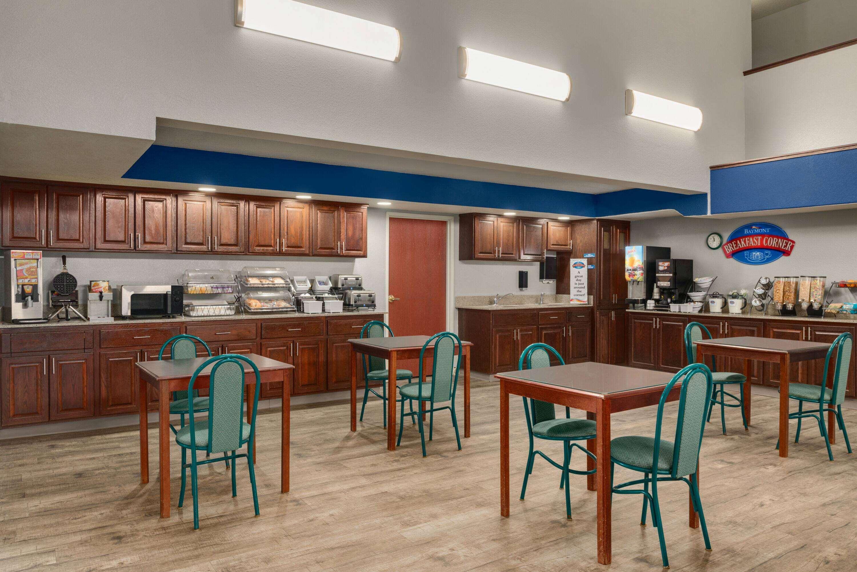 Hotel Baymont By Wyndham Swanton Extérieur photo